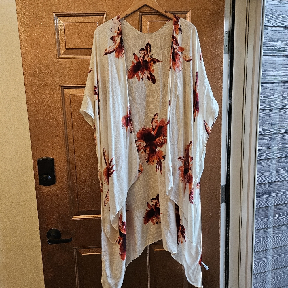FLORAL SUMMER KIMONO STYLE SHAWL  ONE GENEROUS SIZE